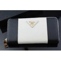 入手困難 2026 PRADA プラダース長財布