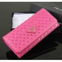 抜群の雰囲気が作れる!2026 PRADA プラダース長財布