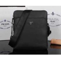 抜群の雰囲気が作れる! 2026春夏 PRADA プラダ ショルダーバッグ PR...