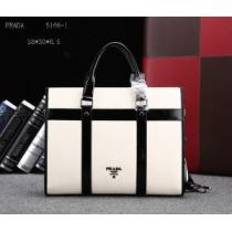 PRADA プラダ 2026 希少 メンズ用 手持ち&ショルダー掛け 5...