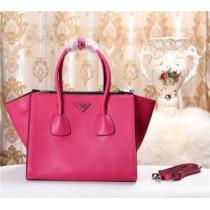 2026 SALE!今季 PRADA プラダ シンプル＋多機能 手持ち&...