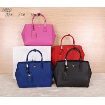 PRADA プラダ 2026 完売品！レディースハンドバッグ ショルダーベルト付...