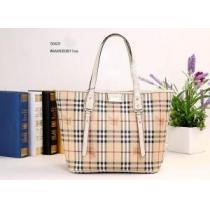 BURBERRY バーバリー 2026 新品 ムダな装飾を排したデザイン レディ...
