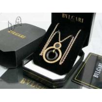 一味違うケーブル編みが魅力満点 2026春夏 BVLGARI ブルガリ ネックレ...