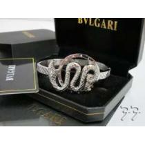 大人のおしゃれに 2026春夏 BVLGARI ブルガリ バングル