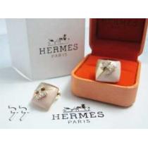 ～希少 2026春夏 HERMES イヤリング、ピアス