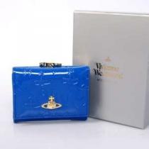 機能美に溢れるモデル　VIVIENNE WESTWOOD 二つ折り小銭入れ　おしゃれなウォレット