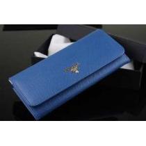 大人のおしゃれに 2026 PRADA プラダース長財布