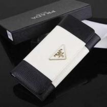 入手困難 2026 PRADA プラダース長財布