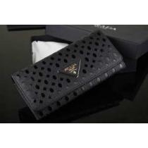 お買得 2026 PRADA プラダース長財布