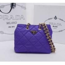 抜群の雰囲気が作れる! PRADA プラダ  2026春夏  ショルダーバッグ レディース
