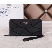2026 個性派 PRADA プラダ 財布メンズ 5076