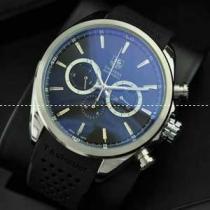 タグホイヤー【TAG HEUER】メンズ腕時計 自動巻き　6針 ブラック 日付表示 ラバー 46.20mm