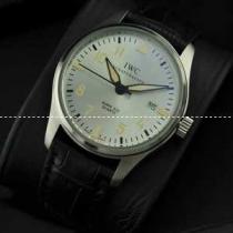 IWC クオーツ メンズ腕時計　日本製クオーツ 3針クロノグラフ 日付表示 夜光効果 ホワイト文字盤 38.68mm
