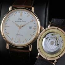 スイスムーブメント 3針 大人気   自動巻き 日付表示 夜光効果  男性用腕時計 IWC クオーツ メンズ腕時計