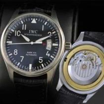 大人気  スイスムーブメント 3針  自動巻き 日付表示 夜光効果  男性用腕時計 IWC クオーツ メンズ腕時計