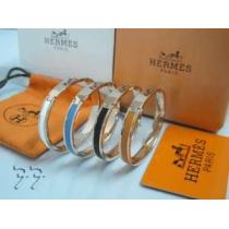 大人のおしゃれに 2026春夏 HERMES エルメス バングル