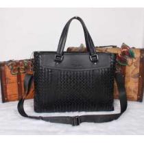美品 2026 BOTTEGA VENETA ボッテガ ヴェネタ 手持ち&ショルダー掛け BV-M8860
