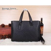 2026秋冬 新品 BOTTEGA VENETA ボッテガ ヴェネタ メンズ用 手持ち&ショルダー掛け 3833