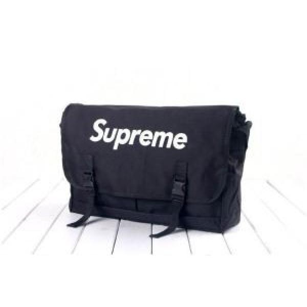 2026秋冬 SUPREME シュプリーム  ◆モデル愛用◆ ショルダーバッグ