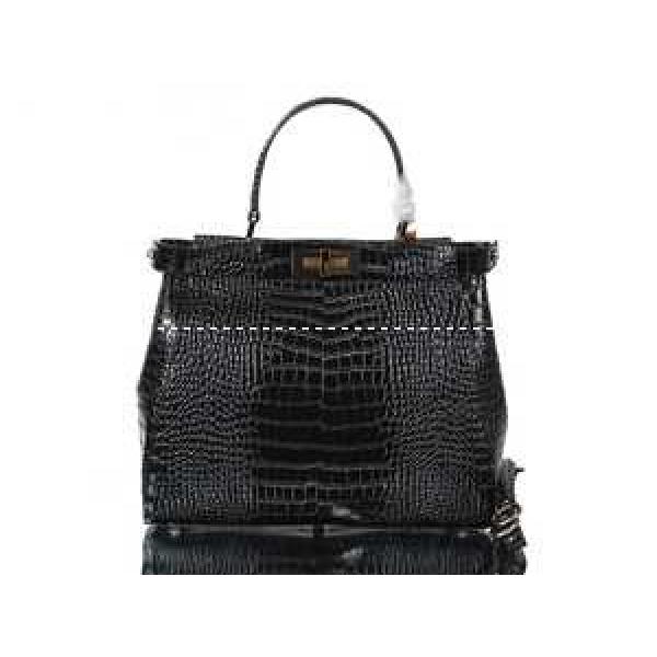 FENDI フェンディ 大人気☆NEW!!2026春夏 新作 手持ち&amp;ショルダー掛け8244