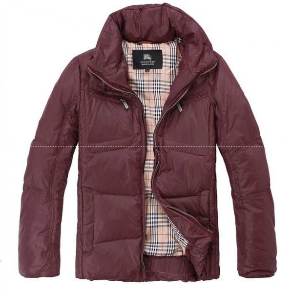 大人の余裕を感じさせるBURBERRY バーバリースーパーコピー 美品 ダウンジャケット