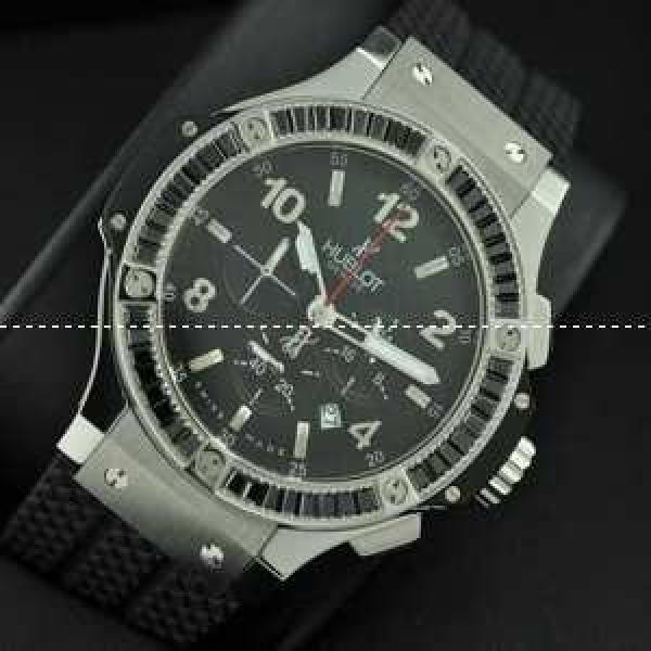 Hublotウブロ メンズ腕時計 日本製クオーツVK クロノグラフ 日付表示 サファイヤクリスタル風防 ダイヤベゼル ラバー