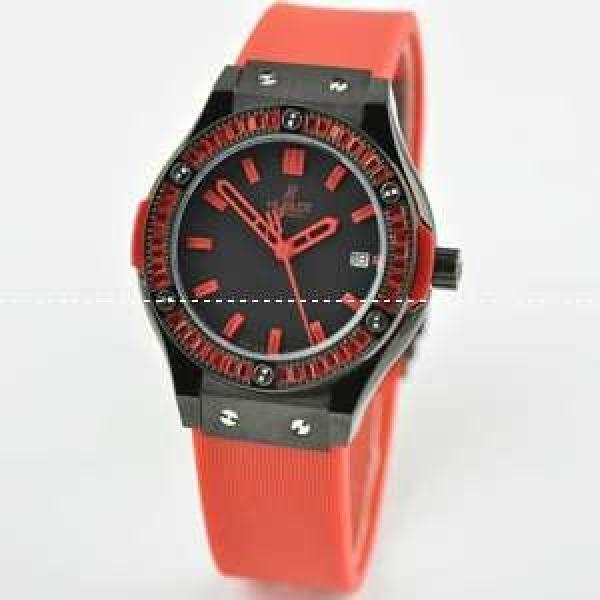 日本製クオーツ 3針クロノグラフ Hublotウブロ 女性用腕時計 日付表示 ダイヤベゼル 34MM 赤色 ラバー