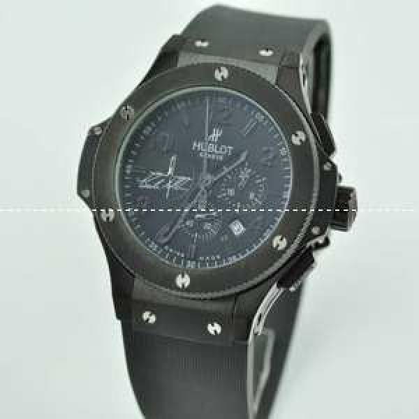 Hublotウブロ メンズ腕時計 日本製クオーツ 6針クロノグラフ 日付表示 サファイヤクリスタル風防 44MM ラバー BLACK