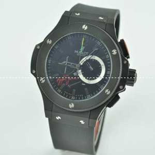 Hublotウブロ メンズ腕時計 日本製クオーツ 6針クロノグラフ 日付表示 サファイヤクリスタル風防 47MM ラバー BLACK
