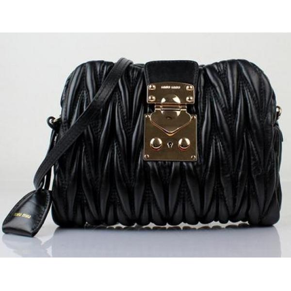 MIUMIU クラッチバッグ ショルダーバッグ ギョーザ ブラックが激安