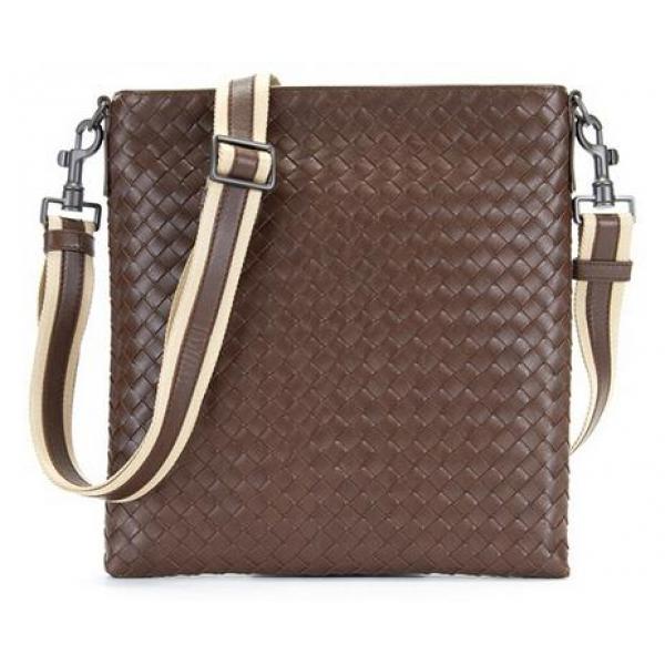 BOTTEGA VENETA 男女問わず ショルダーバッグ レザー ブラウン 偽物