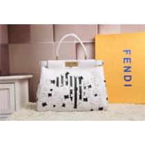 2026【激安】FENDI フェンディ ファスナーポケット付 レディース ハンド...