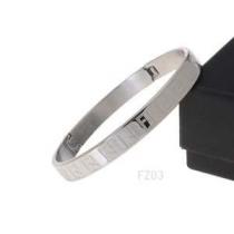 2026秋冬新作 新入荷 FENDI フェンディ バングル