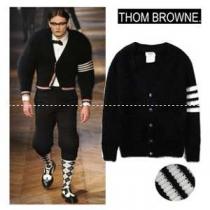 超人気美品 THOM BROWNE Vネック 暖かみ溢れるパーカーニットカーディ...