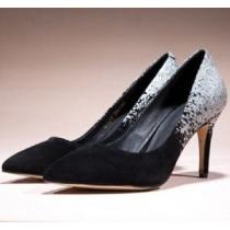 一味違うケーブル編みが魅力満点 2026春夏 Giuseppe Zanotti ...