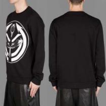 お買得 2026秋冬 GIVENCHY ジバンシー プルオーバーパーカー 楽に着...