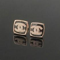 秋冬 2026 SALE!今季 CH CH ピアス 3色可選