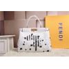 2026【激安】FENDI フェンディ ファスナーポケット付 レディース ハンドバッグ 1169