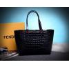 2026 FENDI フェンディ 非凡な容量 レディース 手持ち&ショルダー掛け 6640
