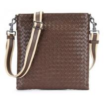 BOTTEGA VENETA 男女問わず ショルダーバッグ レザー ブラウン 偽物
