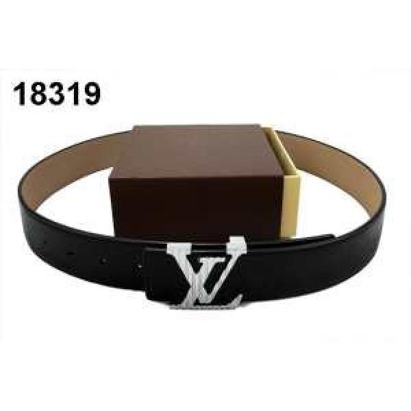 魅力的 2026 LOUIS VUITTON ルイ ヴィトン  ベルト