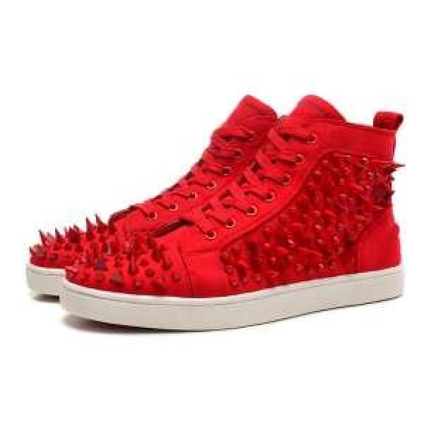 素色 靴 Christian Louboutin 2026秋春