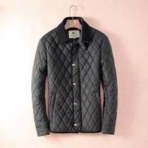 完売品！ 2026 BURBERRY バーバリー 綿入れ 長く愛用できる  2色...