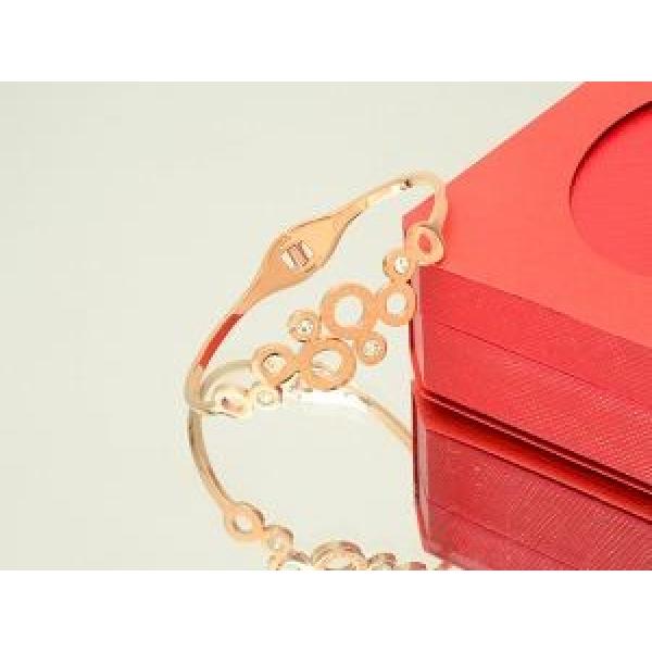 希少 BVLGARI ブルガリコピー 腕を細く美しく見せてくれるバングル