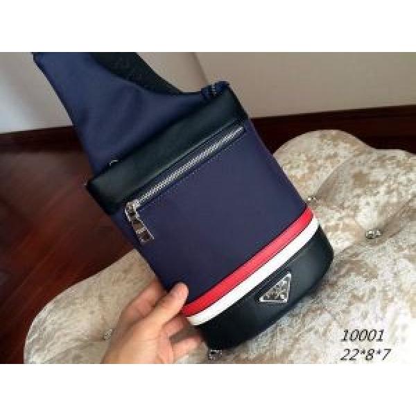 PRADA プラダ 完売品！2026 メンズ用 ショルダーバッグ 10001