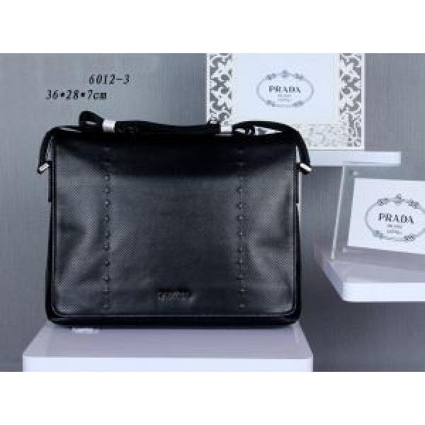 2026 値下げ！PRADA プラダ メンズ用 ショルダーバッグ 6012-3