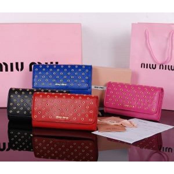 大人気☆NEW!!  2026春夏 MIUMIU ミュウミュウ 財布 1105