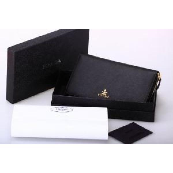 完売品！ 2026春夏 PRADA プラダ 財布 1188