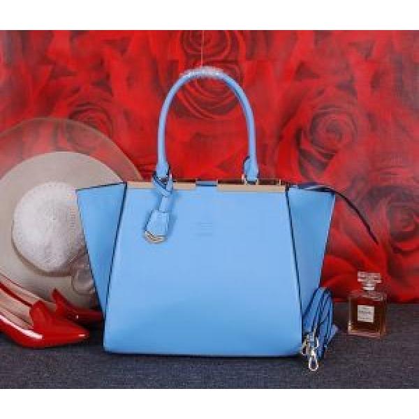 大人のおしゃれに 2026春夏FENDI フェンディ 手持ち&amp;ショルダー掛け 2352